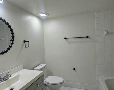 3770 N Jog Road - Photo Thumbnail 11