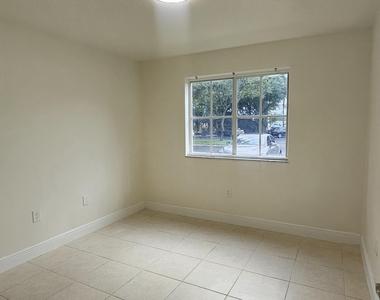 3770 N Jog Road - Photo Thumbnail 6