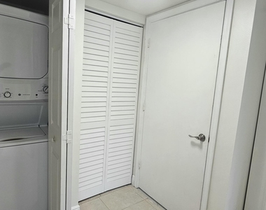 3770 N Jog Road - Photo Thumbnail 9