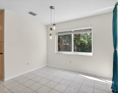 9812 Nw 2nd Court - Photo Thumbnail 11