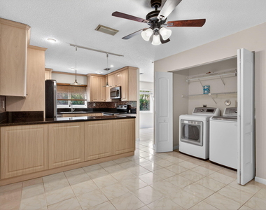 9812 Nw 2nd Court - Photo Thumbnail 7
