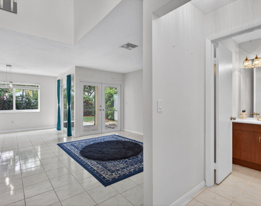9812 Nw 2nd Court - Photo Thumbnail 8