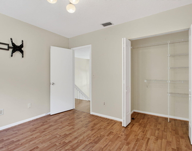 9812 Nw 2nd Court - Photo Thumbnail 14