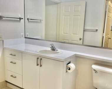 630 S Sapodilla Avenue - Photo Thumbnail 7