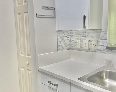 630 S Sapodilla Avenue - Photo Thumbnail 10