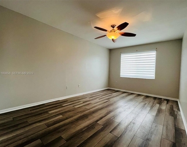6944 Sw 39th Street - Photo Thumbnail 11