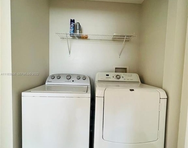 6944 Sw 39th Street - Photo Thumbnail 10