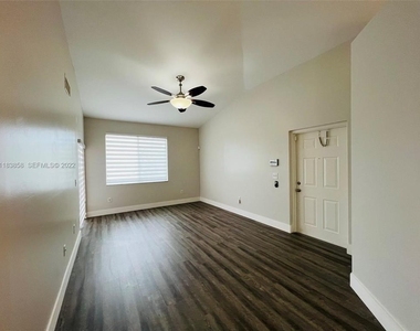 6944 Sw 39th Street - Photo Thumbnail 7