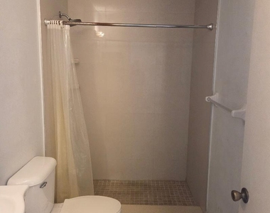 9187 Fontainebleau Boulevard - Photo Thumbnail 11