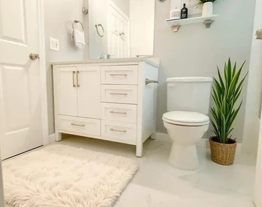 3356 Bird Avenue - Photo Thumbnail 2