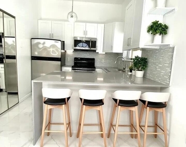 3356 Bird Avenue - Photo Thumbnail 5