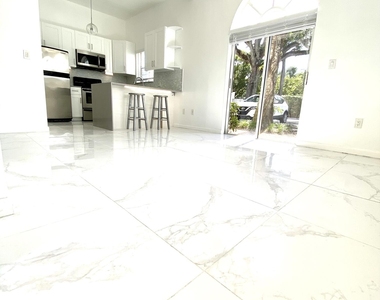 3356 Bird Avenue - Photo Thumbnail 7