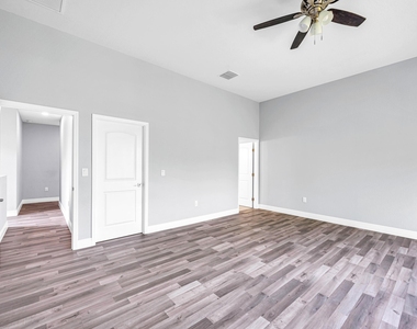 333 Nw 41st Street - Photo Thumbnail 23