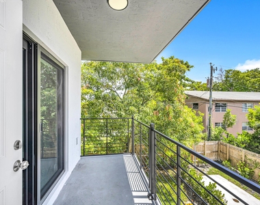 333 Nw 41st Street - Photo Thumbnail 40