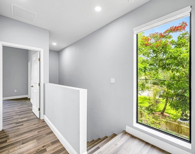 333 Nw 41st Street - Photo Thumbnail 21