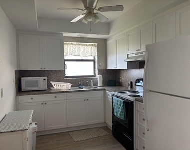 302 New Hampshire Street - Photo Thumbnail 6