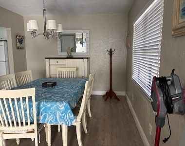 302 New Hampshire Street - Photo Thumbnail 7