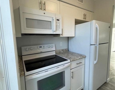 616 Ne 11th Avenue - Photo Thumbnail 9