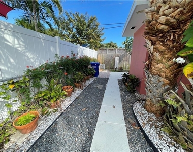 616 Ne 11th Avenue - Photo Thumbnail 14