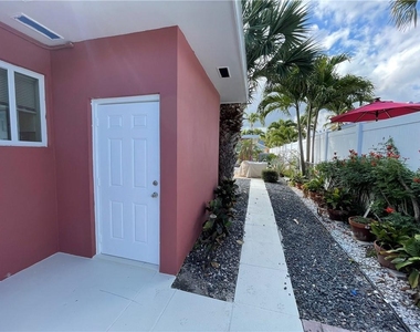 616 Ne 11th Avenue - Photo Thumbnail 13