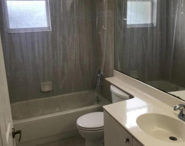 3545 Forest Hill Boulevard - Photo Thumbnail 8