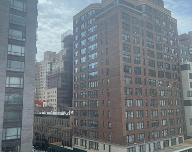 E 87th Street - Photo Thumbnail 2