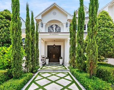 477 Ne Spanish Court - Photo Thumbnail 4