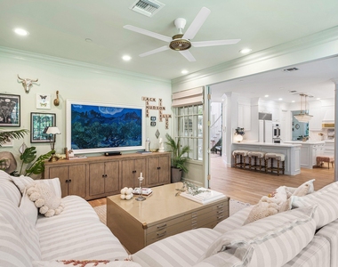 477 Ne Spanish Court - Photo Thumbnail 22