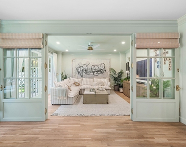 477 Ne Spanish Court - Photo Thumbnail 20