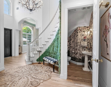 477 Ne Spanish Court - Photo Thumbnail 32