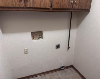 2900 Green Canyon Drive - Photo Thumbnail 5