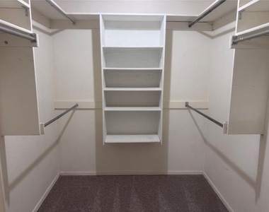 2900 Green Canyon Drive - Photo Thumbnail 9