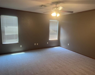 2900 Green Canyon Drive - Photo Thumbnail 6