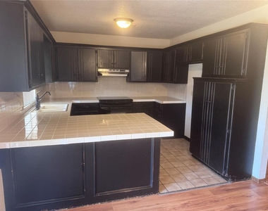2900 Green Canyon Drive - Photo Thumbnail 3