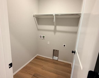 13516 Calli Court - Photo Thumbnail 5