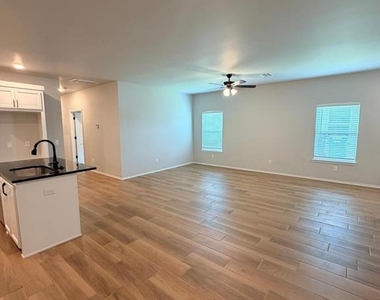 13516 Calli Court - Photo Thumbnail 11