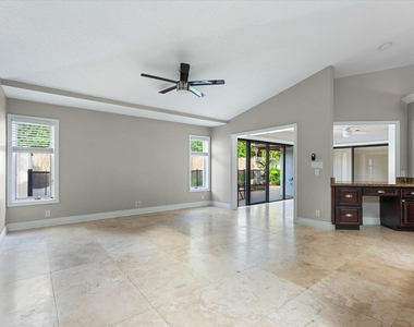 1598 Sw 5th Avenue - Photo Thumbnail 12