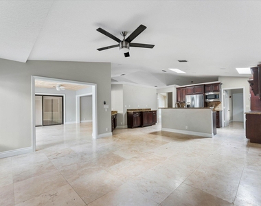 1598 Sw 5th Avenue - Photo Thumbnail 13