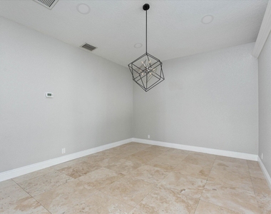 1598 Sw 5th Avenue - Photo Thumbnail 5