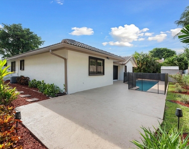 1598 Sw 5th Avenue - Photo Thumbnail 24