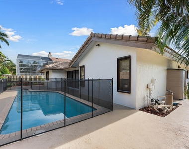 1598 Sw 5th Avenue - Photo Thumbnail 27