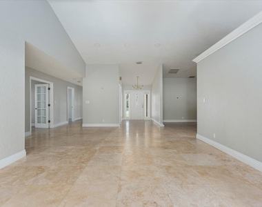 1598 Sw 5th Avenue - Photo Thumbnail 4