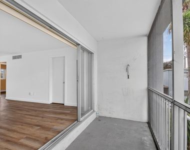 1505 Crescent Circle - Photo Thumbnail 30