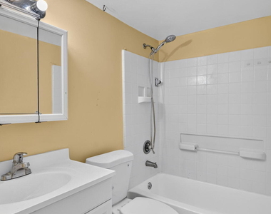 1505 Crescent Circle - Photo Thumbnail 25