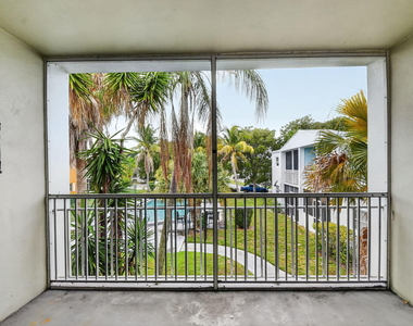 1505 Crescent Circle - Photo Thumbnail 29