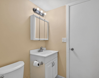 1505 Crescent Circle - Photo Thumbnail 23