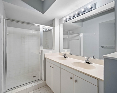4307 Tuscany Way - Photo Thumbnail 16
