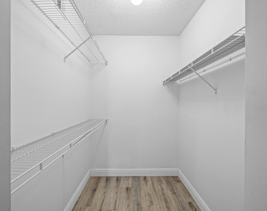 4307 Tuscany Way - Photo Thumbnail 19