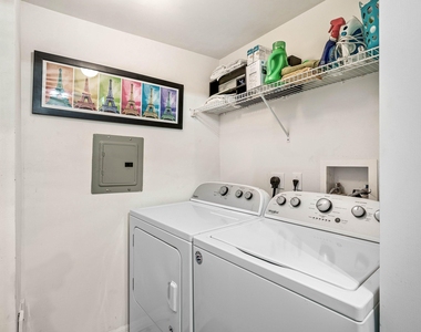 4307 Tuscany Way - Photo Thumbnail 20