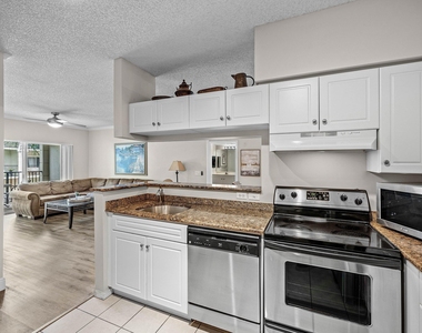 4307 Tuscany Way - Photo Thumbnail 10